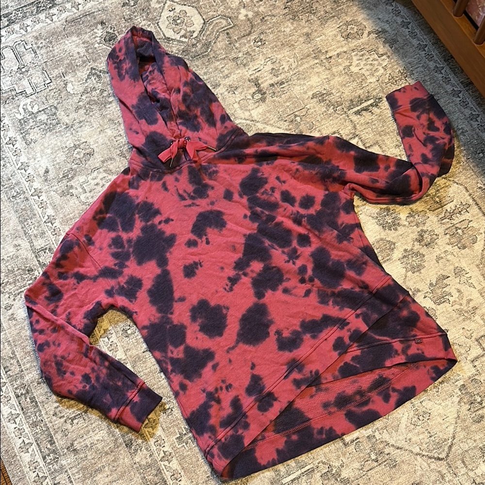 NWT Seven7 Tie-Dye Hooded Women's Top